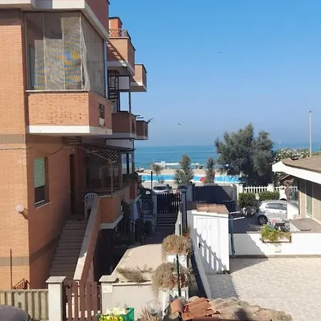 Sea View *